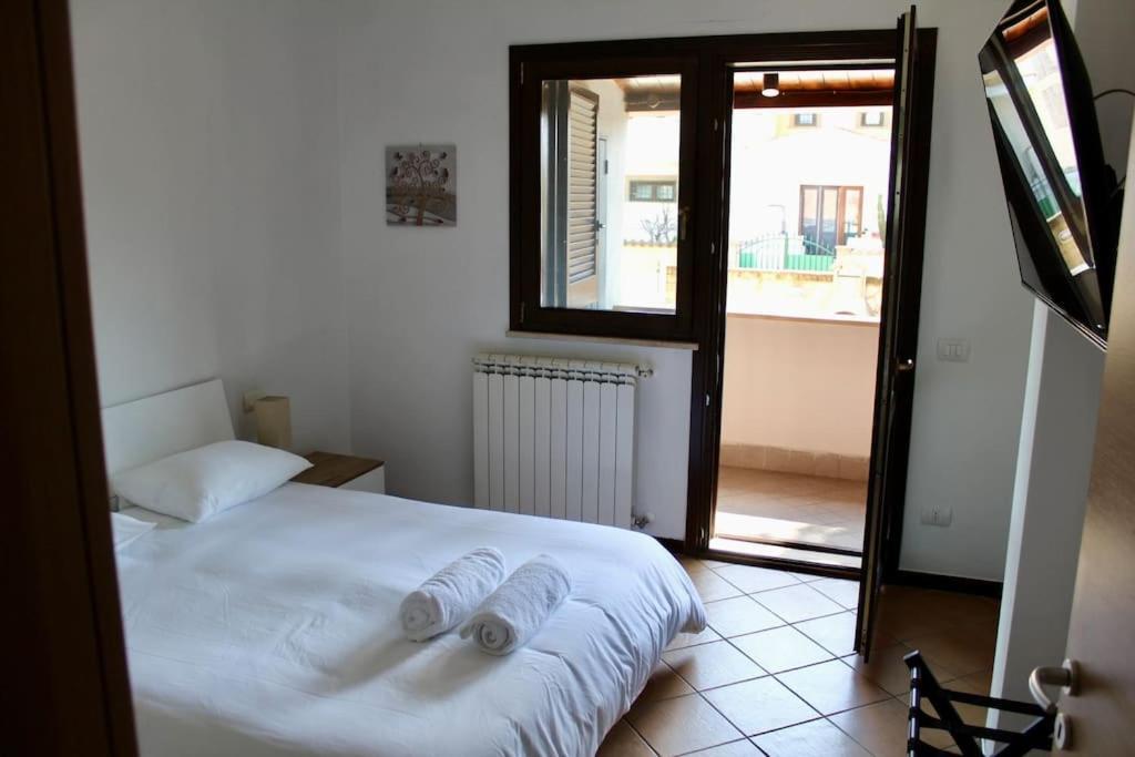 The Garden House Fco, Self Check In And Free Private Parking Apartment Fiumicino Exterior photo